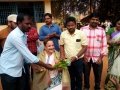 5-12-18 న బుధవారం ఉదయం సంకవరం మండలం కొంతంగి కొత్తూరు మండల ప్రజాపరిషత్ ప్రాథమికోన్నత పాఠశాల లో పీఠాధిపతి డా.ఉమర్ ఆలీషా స్వామి వారిని స్కూల్ హెడ్ మాస్టర్ గారు మరియు స్కూల్ సిబ్భంది సన్మానించారు.