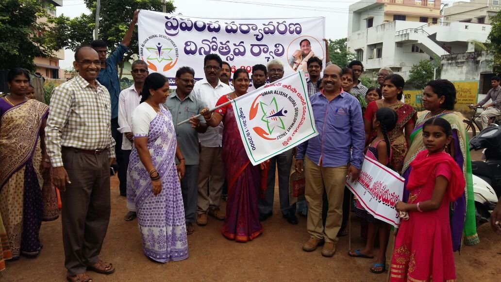 World Environment Day Rally - Kakinada Rural MLA Smt Pilli Anantha Laxmi inaugurated Rally and planted a sapling at BR Ambetkar community hall, Vakalapudi, Kakinada Rural.