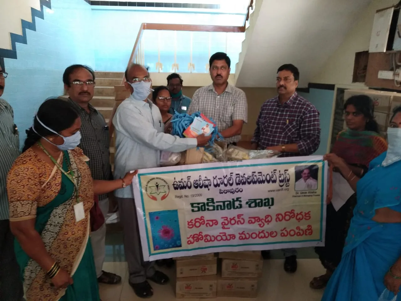 Free Mask Distribution to Kakinada Municipal Commissioner on 06-Apr-2020