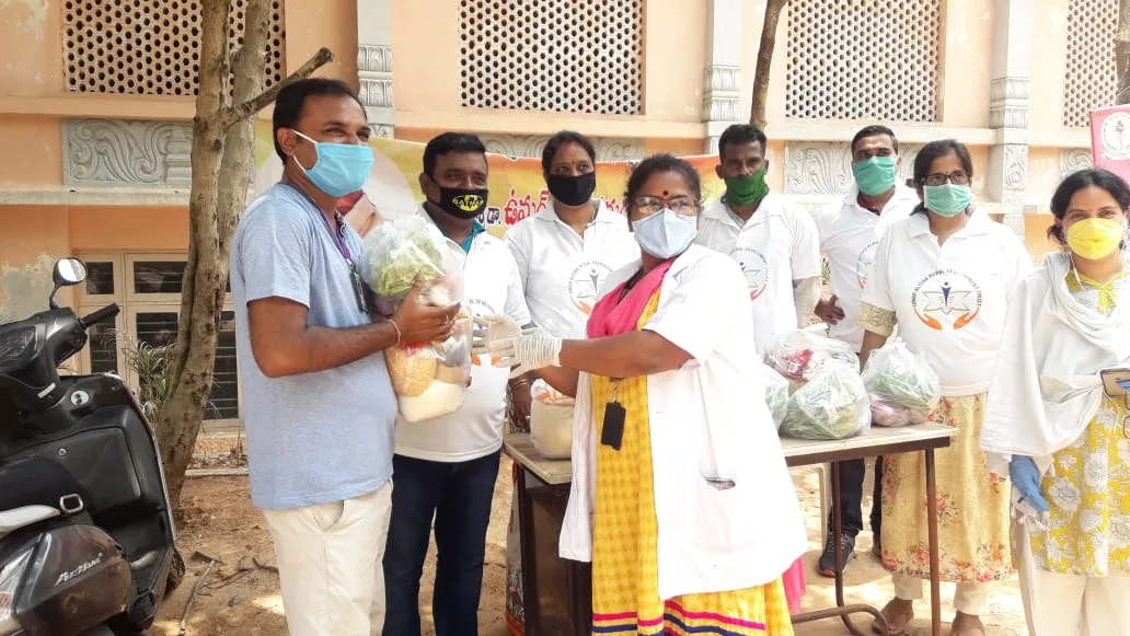 UARDT distributed Groceries to Municipal Workers at Ameerpet, Hyderabad on 17-May-2020